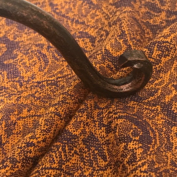 Stylish wrought iron cookbook holder - Picture 4 of 9